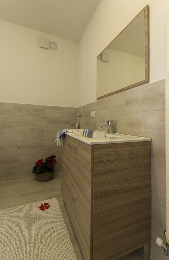 Casa Madali' - Nel Borgo Apartment Мароне Екстериор снимка